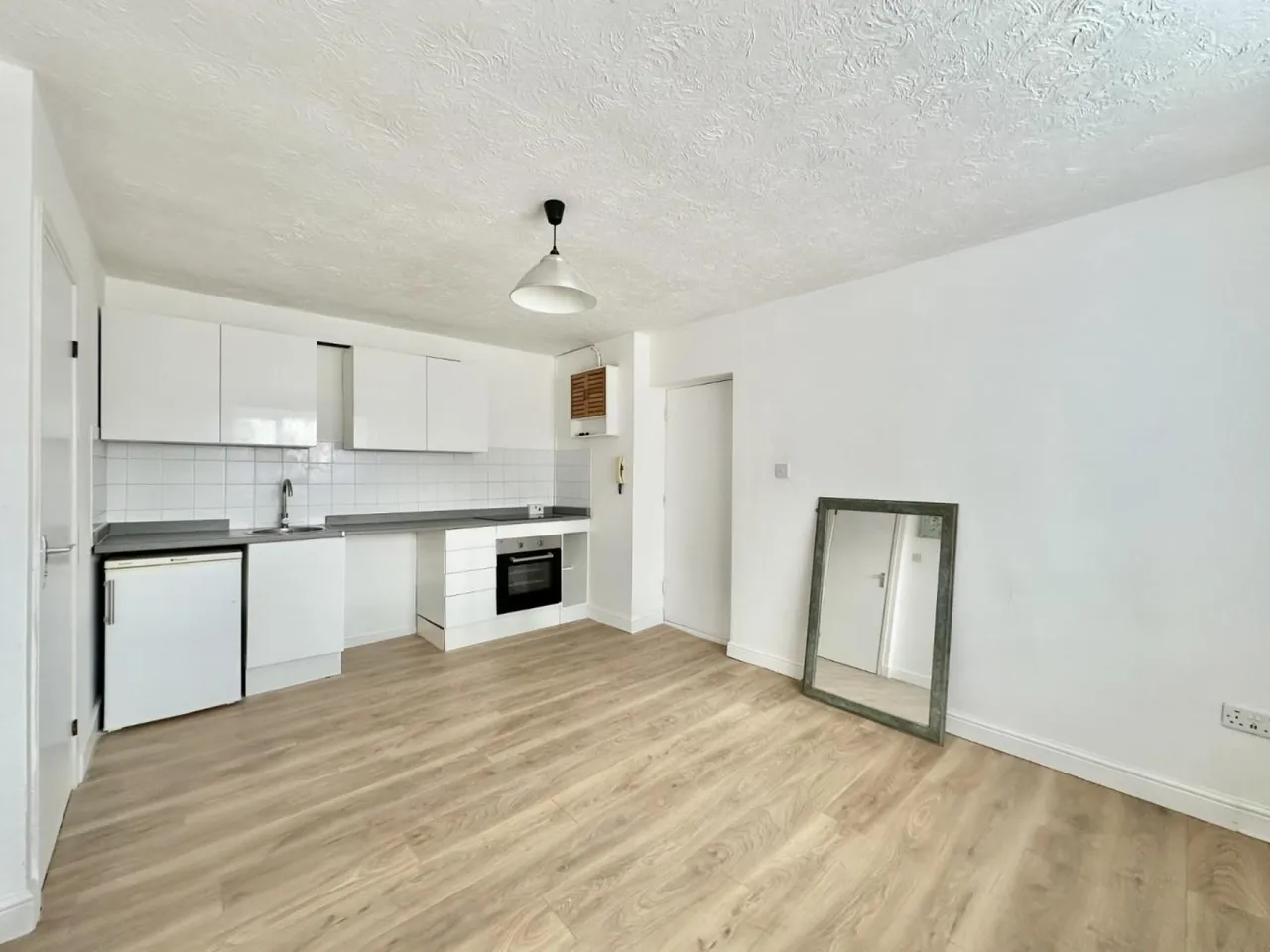 1 bed flat for sale — Willenhall Drive, Hayes, UB3 2UX