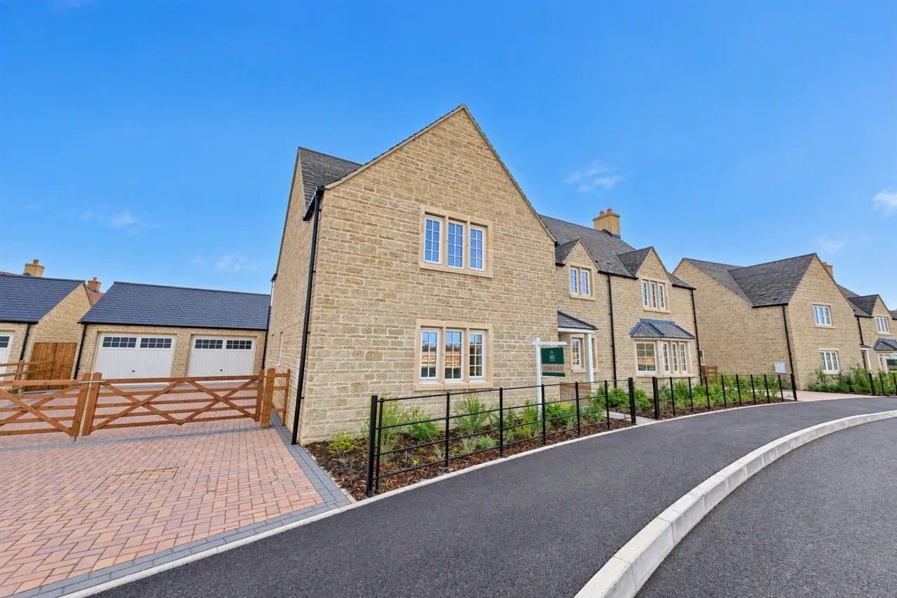 5 bed house for sale, Ampney Meadows, Down Ampney, GL7