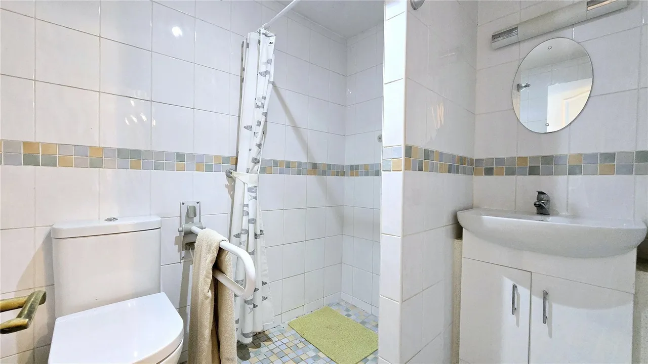 Cemaes Bay, LL67, photo 11