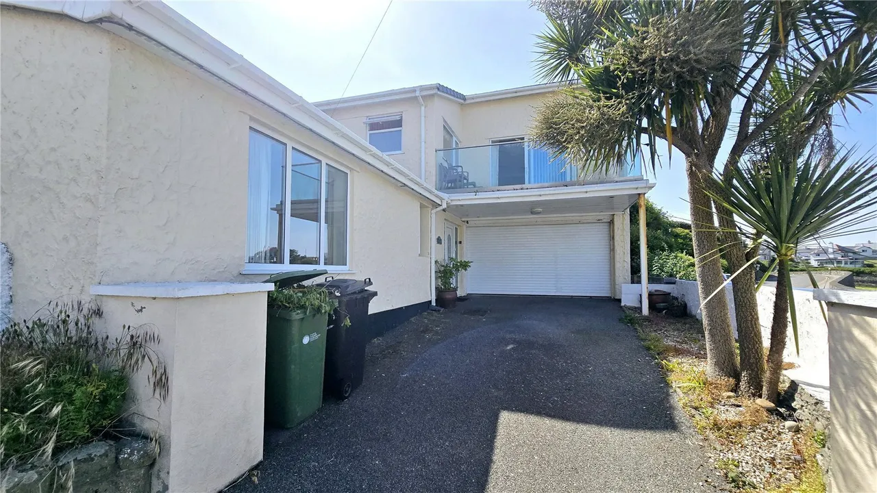 Cemaes Bay, LL67, photo 19