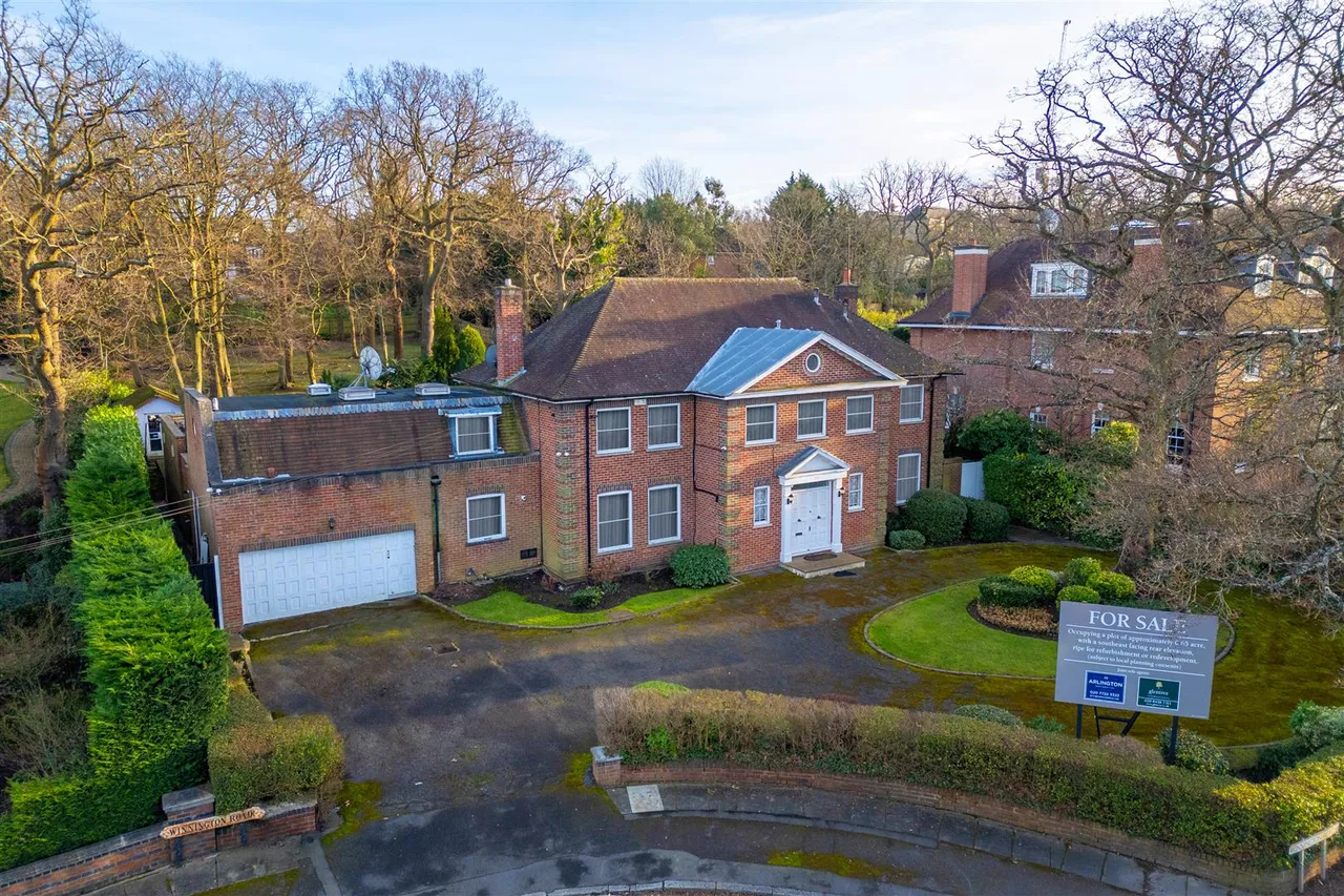 5 bed house for sale — Winnington Road, Hampstead Garden Suburb, London, N2 0TR