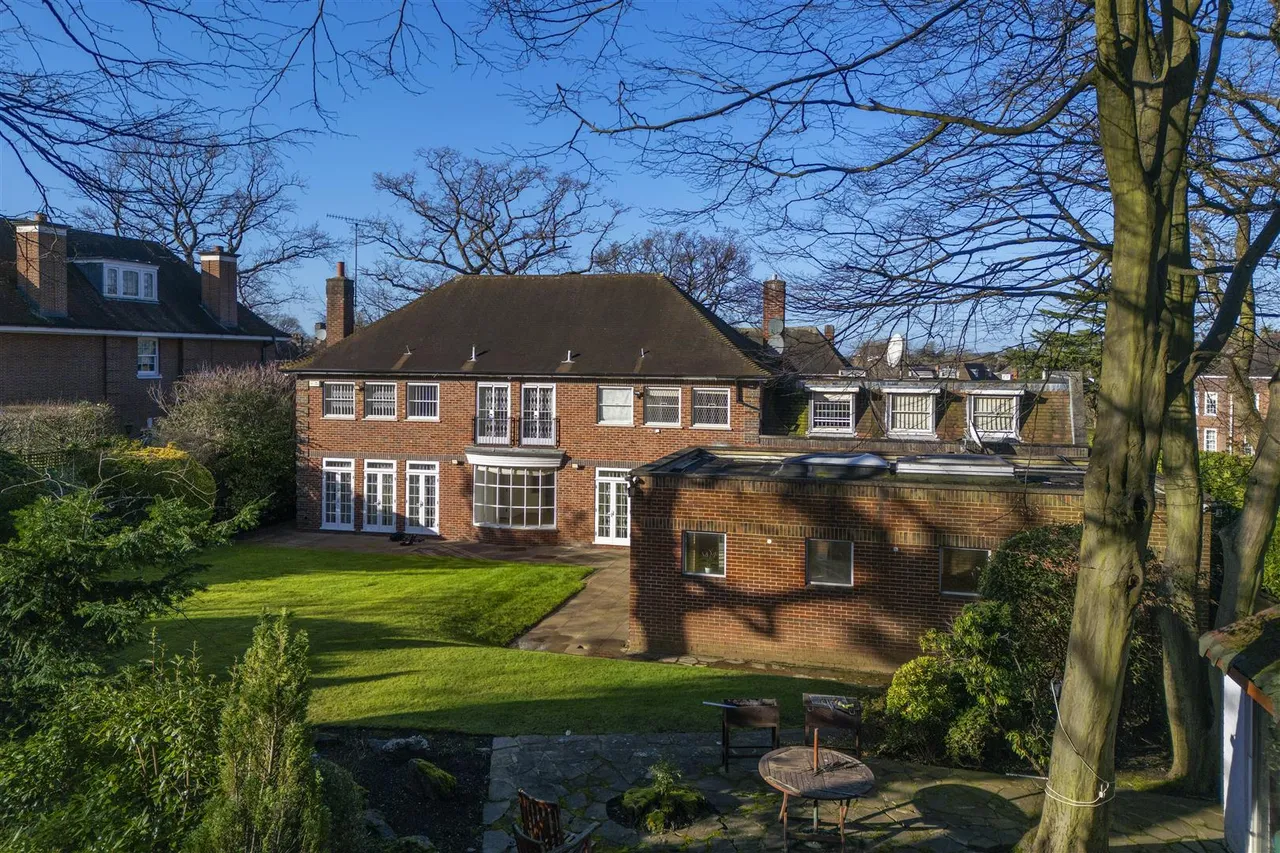 Winnington Road, Hampstead Garden Suburb, London, N2 0TR, photo 4