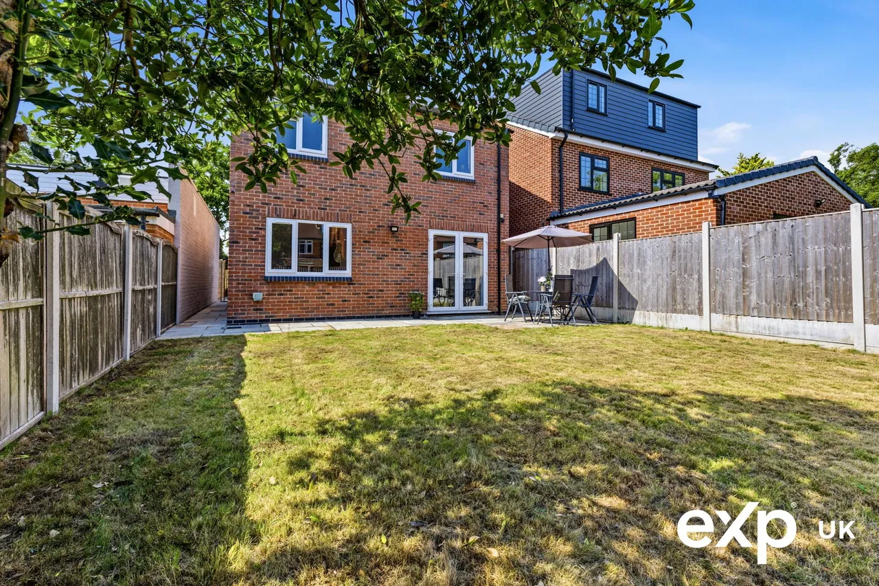 3 bed house for sale, Old Bar Close, Nottingham, NG6