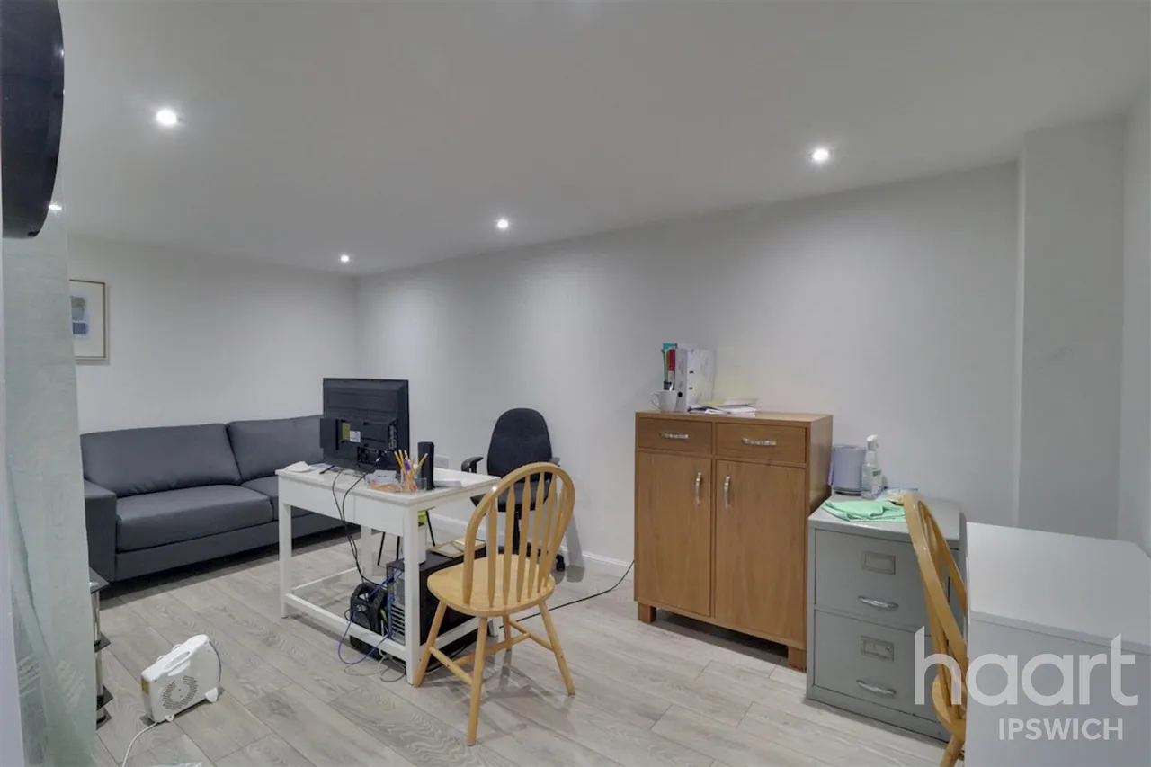 Edmonton Road, IP5, photo 6