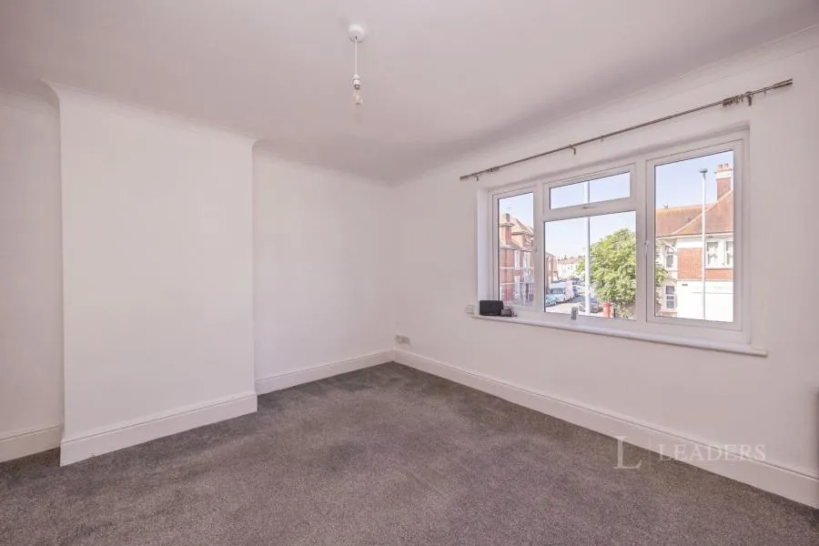 London Road, Portsmouth, PO2, photo 5