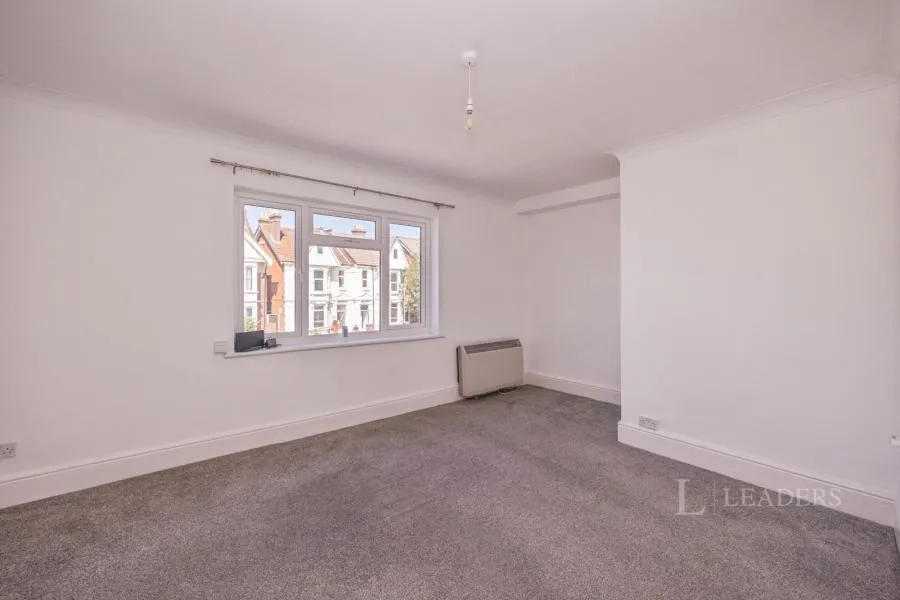 London Road, Portsmouth, PO2, photo 6