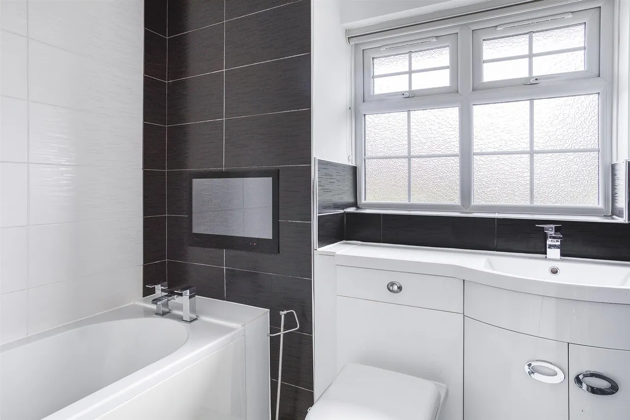 Carnforth Close, Mickleover, photo 19