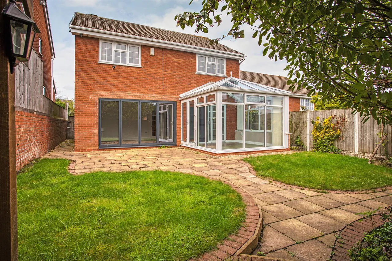 Carnforth Close, Mickleover, photo 21