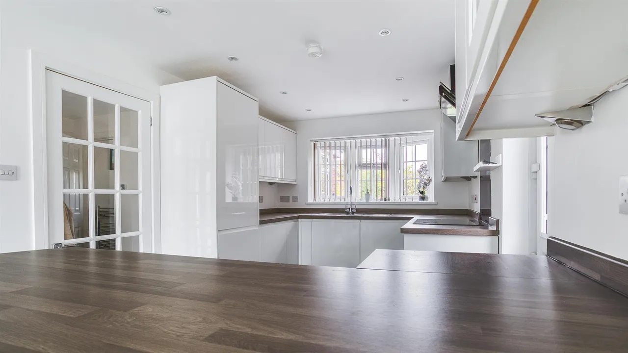 Carnforth Close, Mickleover, photo 8