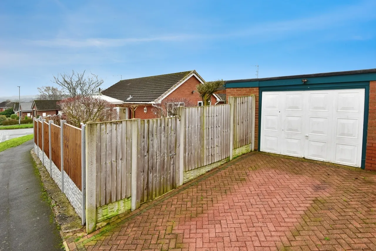 Copeland Avenue, Newcastle, Staffordshire, ST5, photo 16
