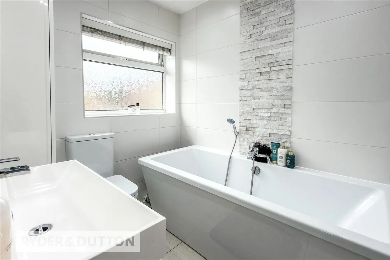 Wharfedale Avenue, Moston, M40, photo 16