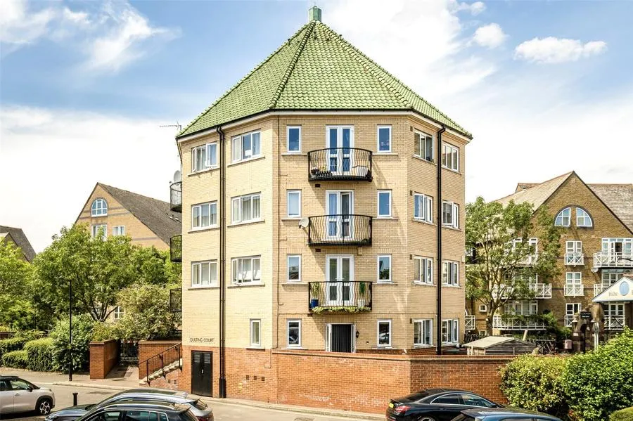 1 bed flat for sale, Garter Way, London, SE16