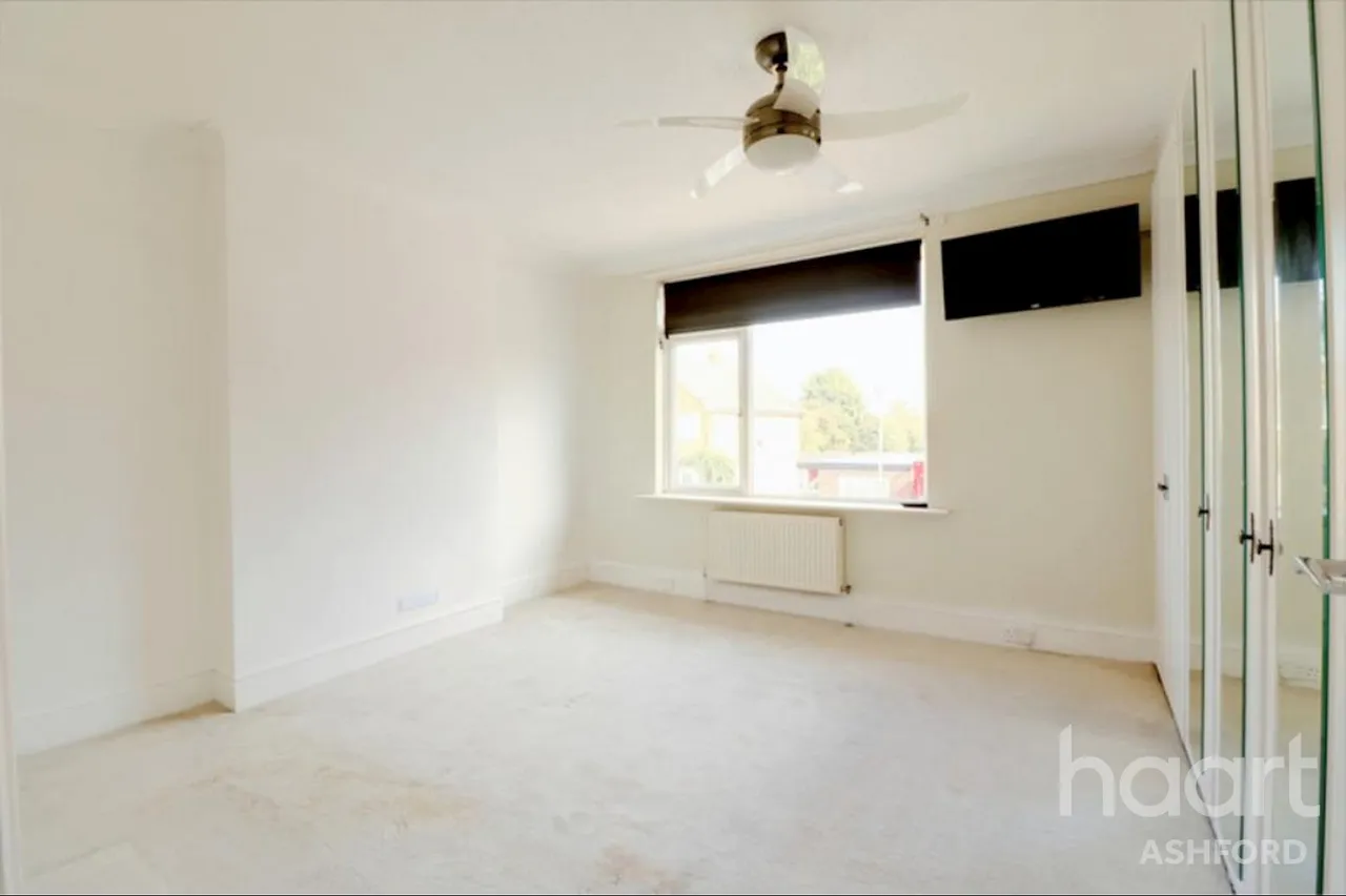 Cudworth Road, TN24, photo 6