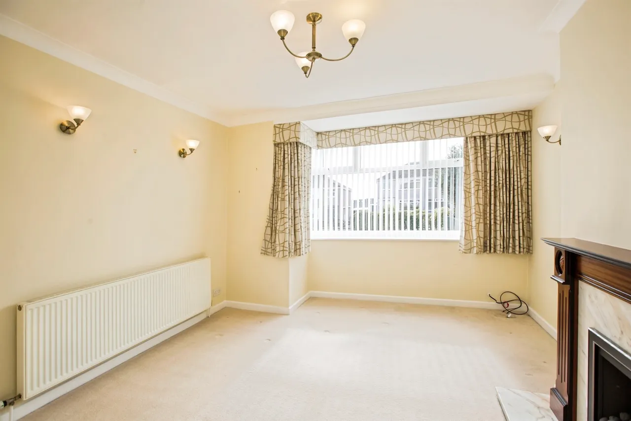 Illingworth Drive, Halifax, photo 7