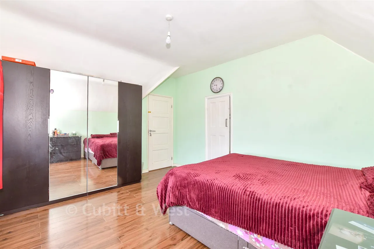 Third Avenue, Portsmouth, PO6, photo 9