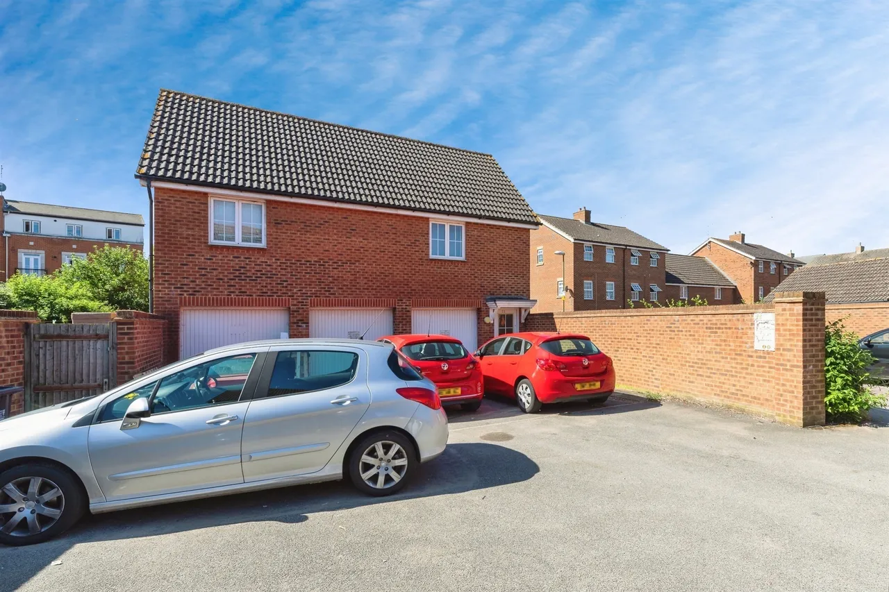 Errington Close, Hatfield, photo 3