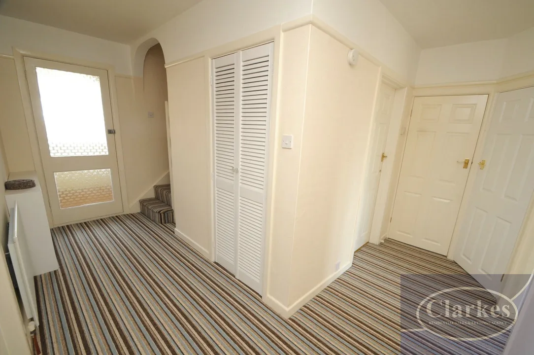 Heathfield Avenue, Wallisdown, photo 9