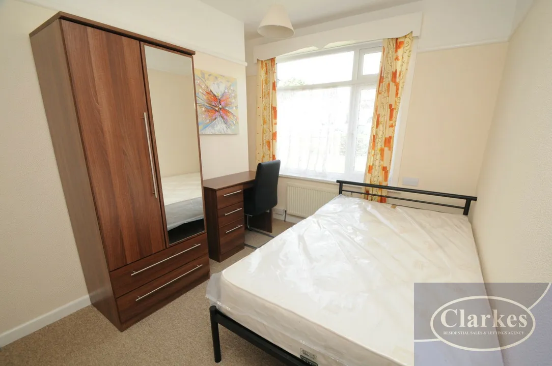 Heathfield Avenue, Wallisdown, photo 12