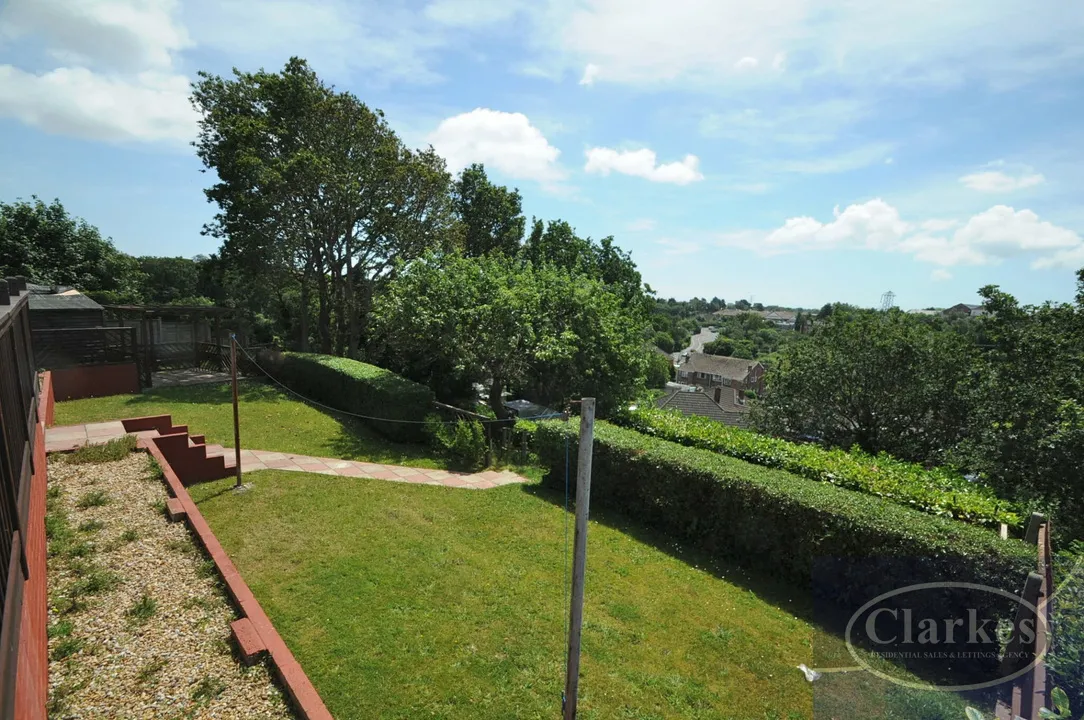 Heathfield Avenue, Wallisdown, photo 17