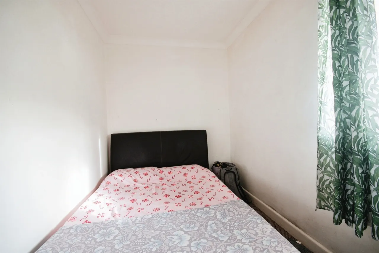 Wimborne Road, Bournemouth, photo 11