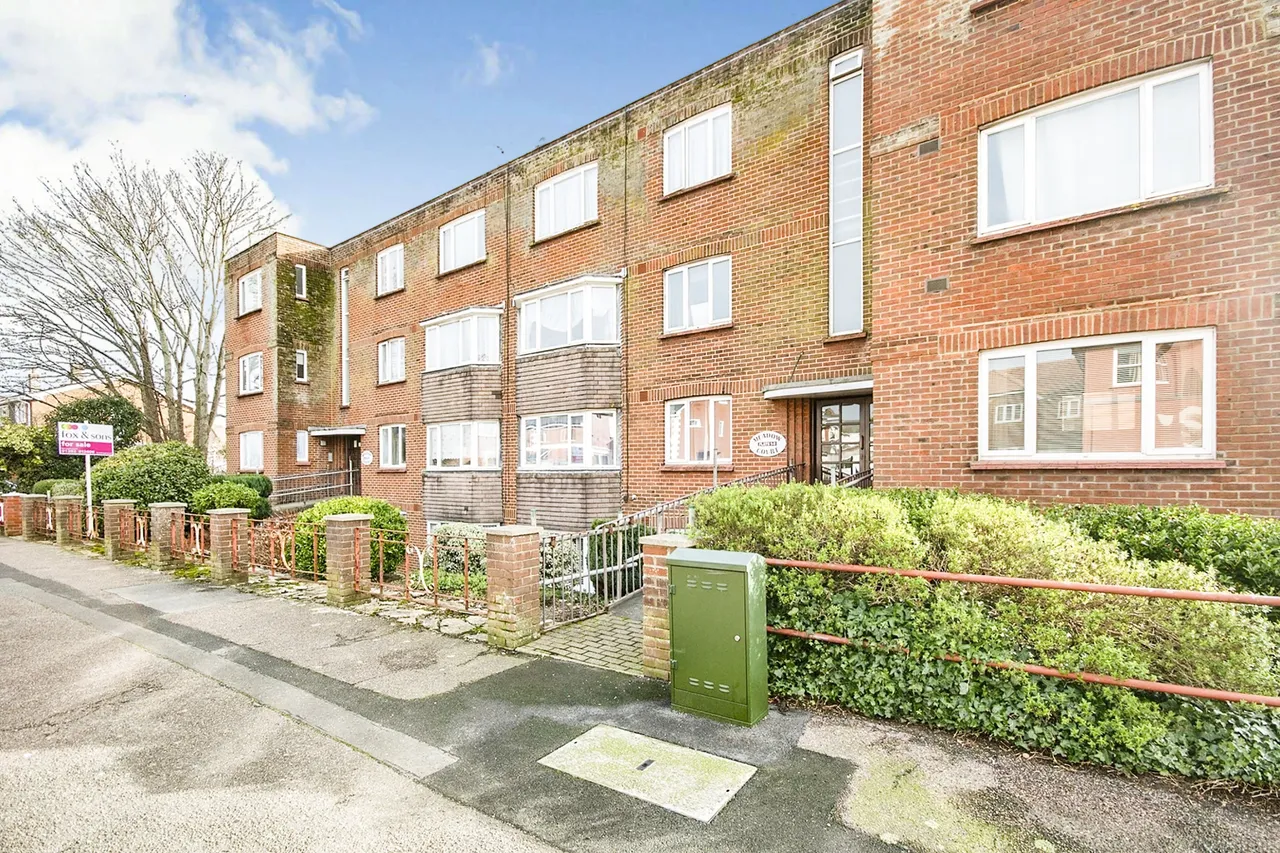 Wimborne Road, Bournemouth, photo 12