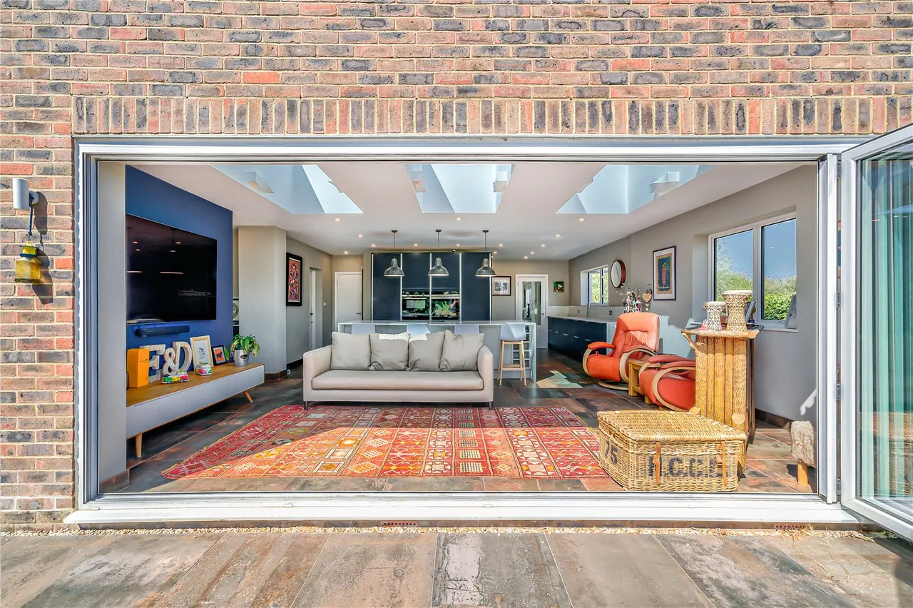 A beautifully extended family home with a spectacular kitchen and family room, private garden and countryside views, photo 11