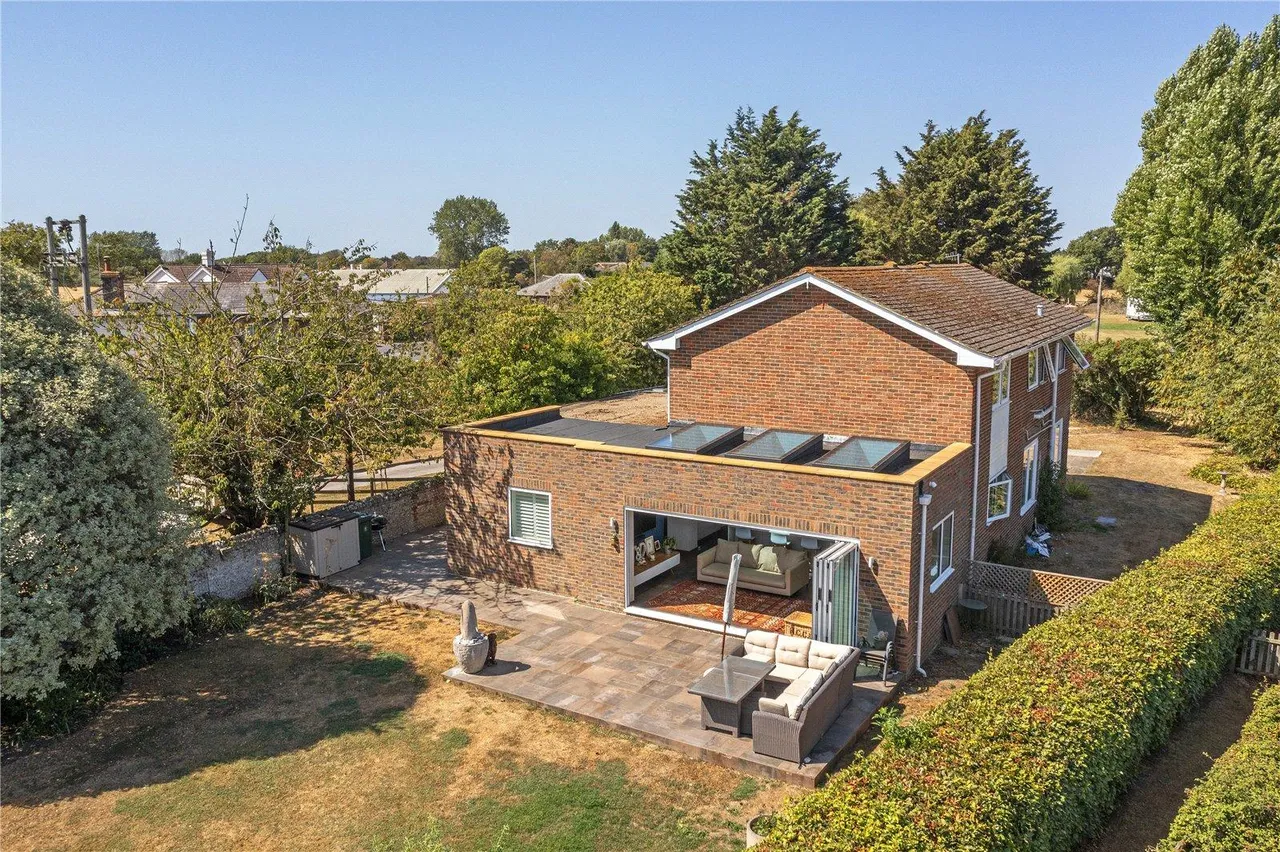 A beautifully extended family home with a spectacular kitchen and family room, private garden and countryside views, photo 45