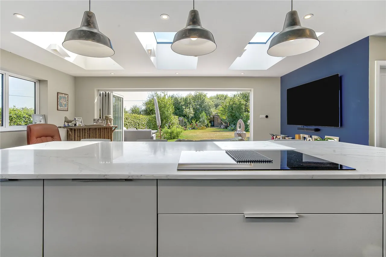 A beautifully extended family home with a spectacular kitchen and family room, private garden and countryside views, photo 8