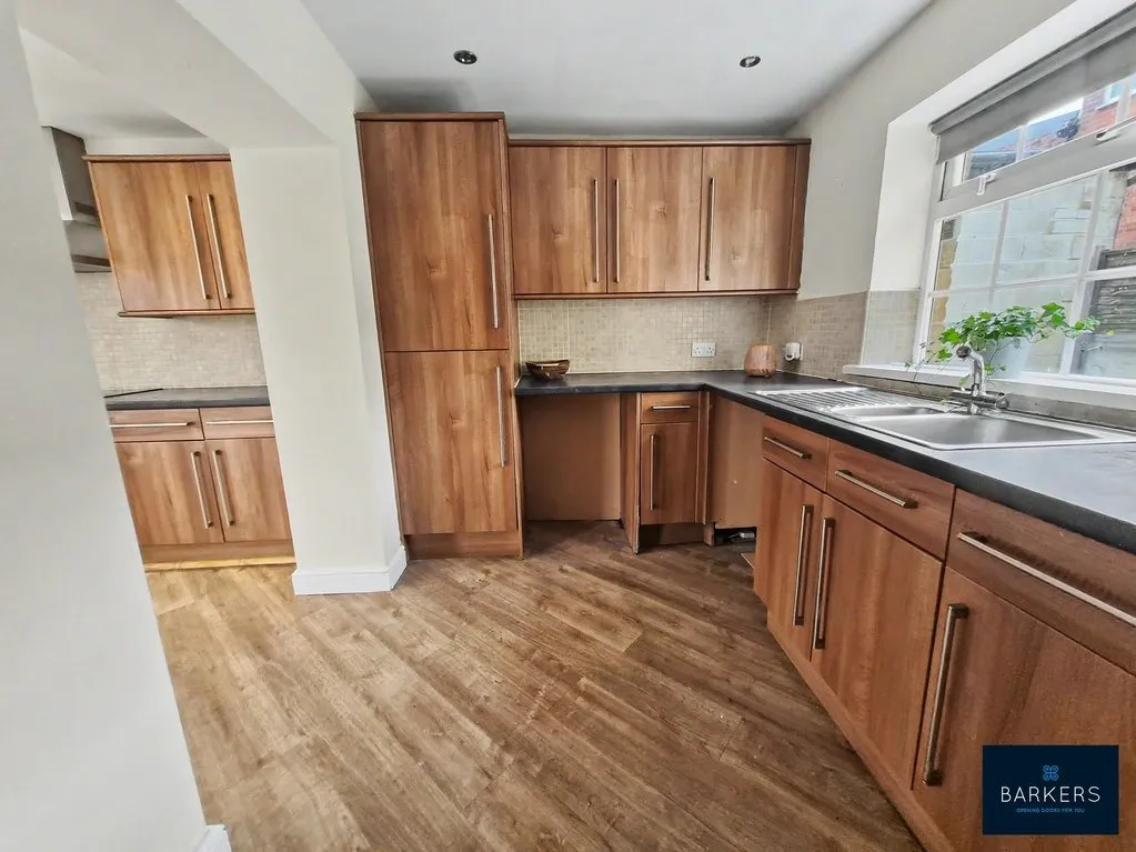 Elizabeth Avenue Wyke, Bradford BD12 8NF, photo 7