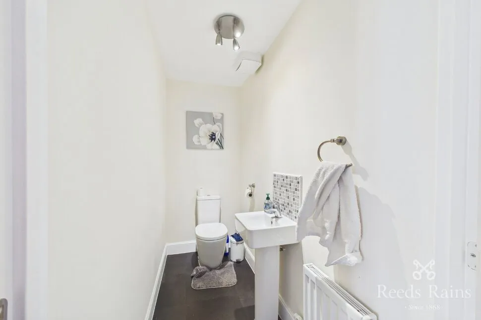 Manor House Court, Chesterfield, Derbyshire, S41, photo 3