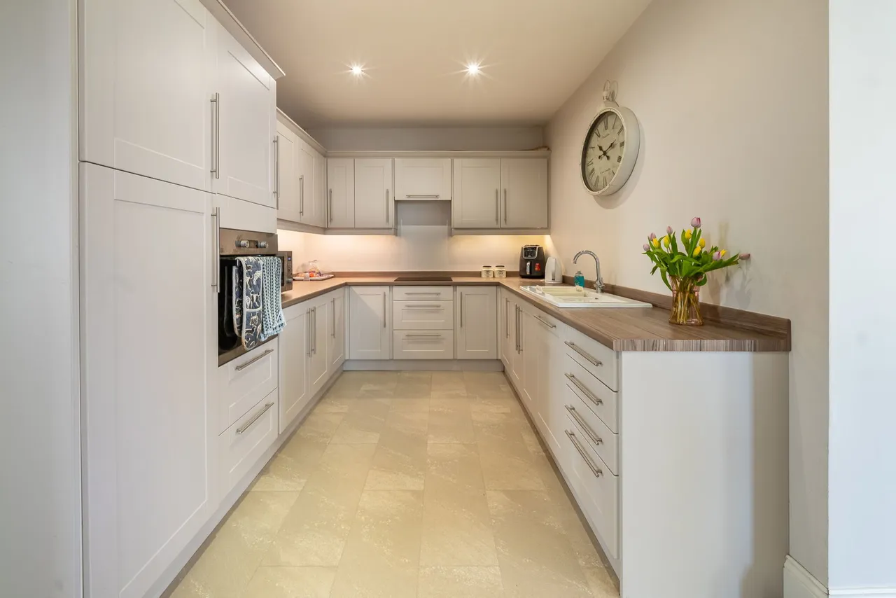 Church Lane, Holton-le-Clay, Grimsby, DN36 5AQ, photo 4