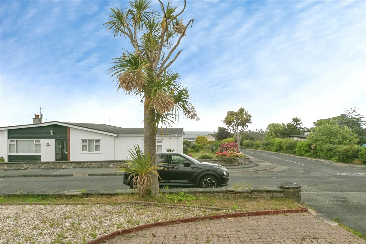Bay View Road, Benllech, LL74, photo 21