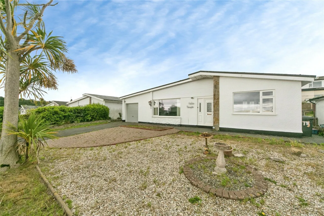 Bay View Road, Benllech, LL74, photo 19