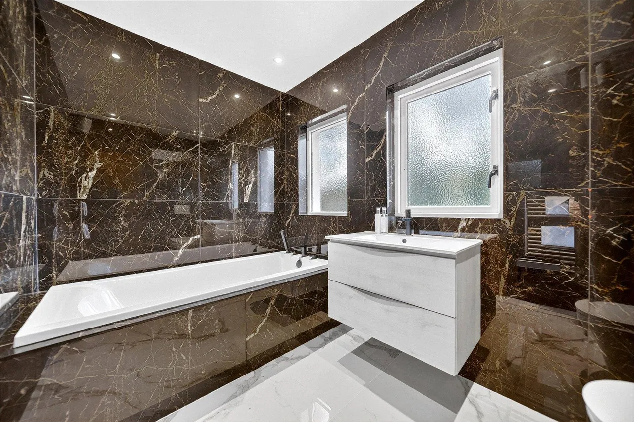 Clara Drive, Calverley, photo 19