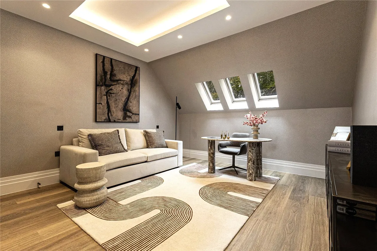 Apartment 8 Wildacre, Northwood, Hertfordshire, HA6 3EY, photo 7