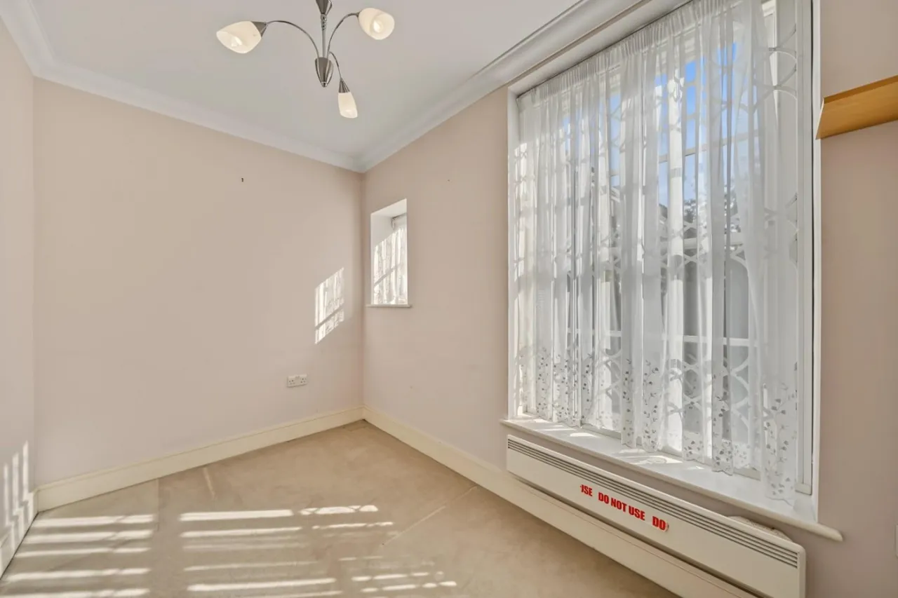 West Heath Avenue, Golders Green, NW11, photo 3