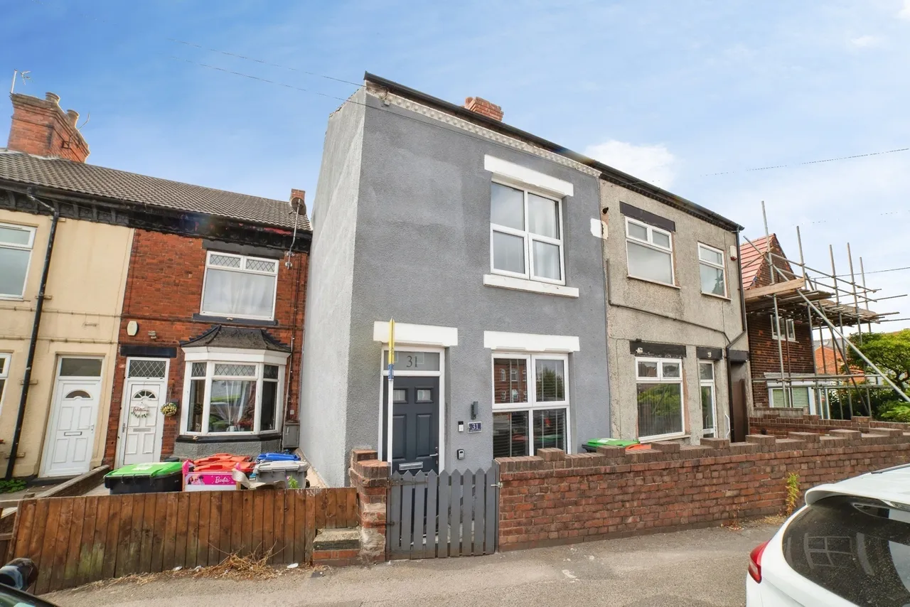 2 bed house for sale, Huthwaite Road, Sutton-in-Ashfield, NG17