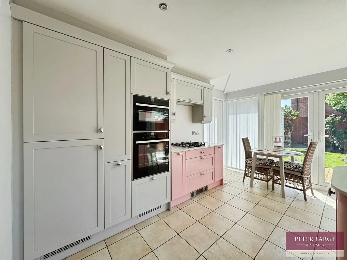 Ffordd Aberkinsey, Rhyl, Denbighshire, LL18 4FB, photo 8