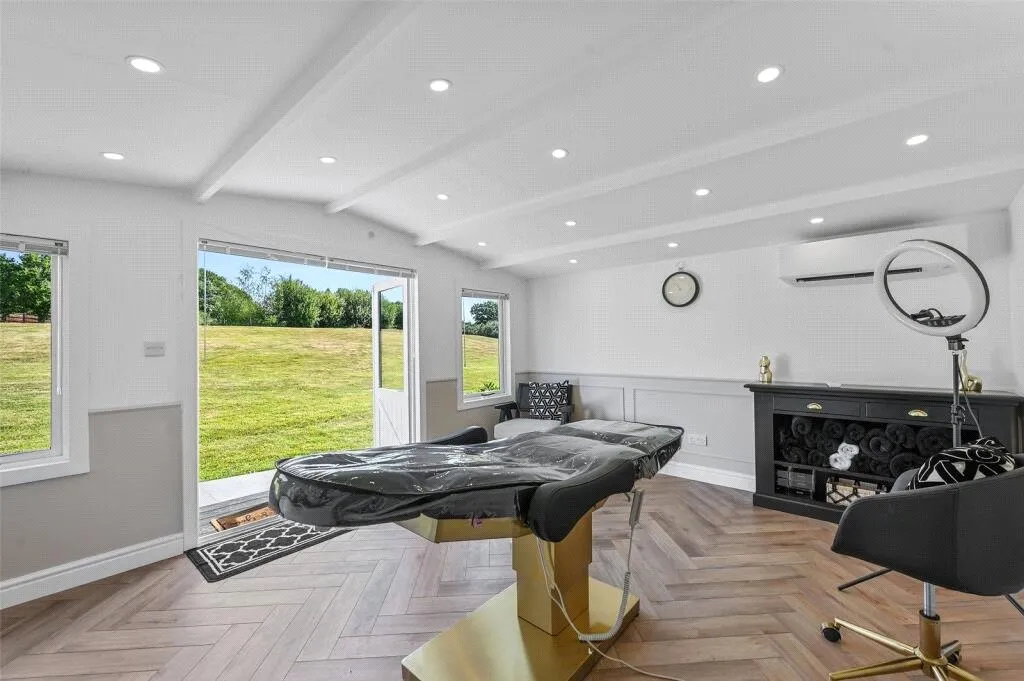 Greensted Green, Ongar, CM5, photo 58