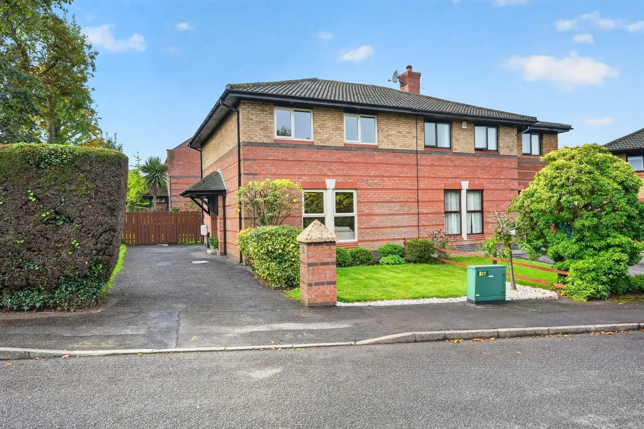 3 bed house for sale, Briarwood Park, Gilnahirk, BT5