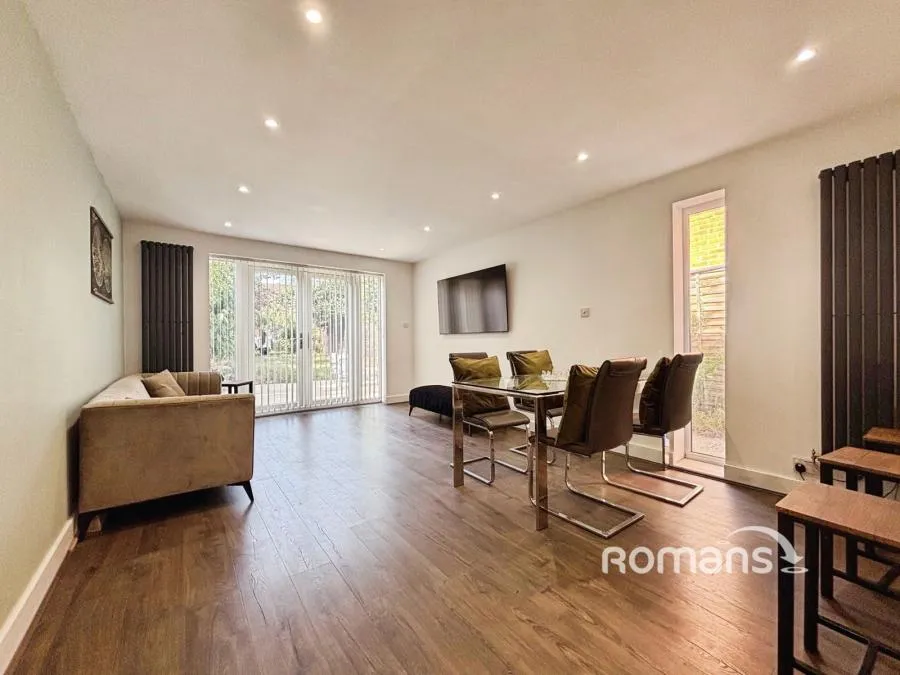 Willow Lane, Blackwater, GU17, photo 15