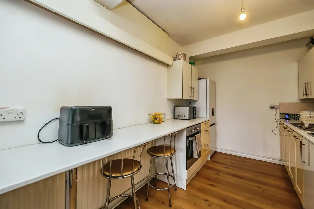 Charlotte Court, Eastwood, NG16, photo 8