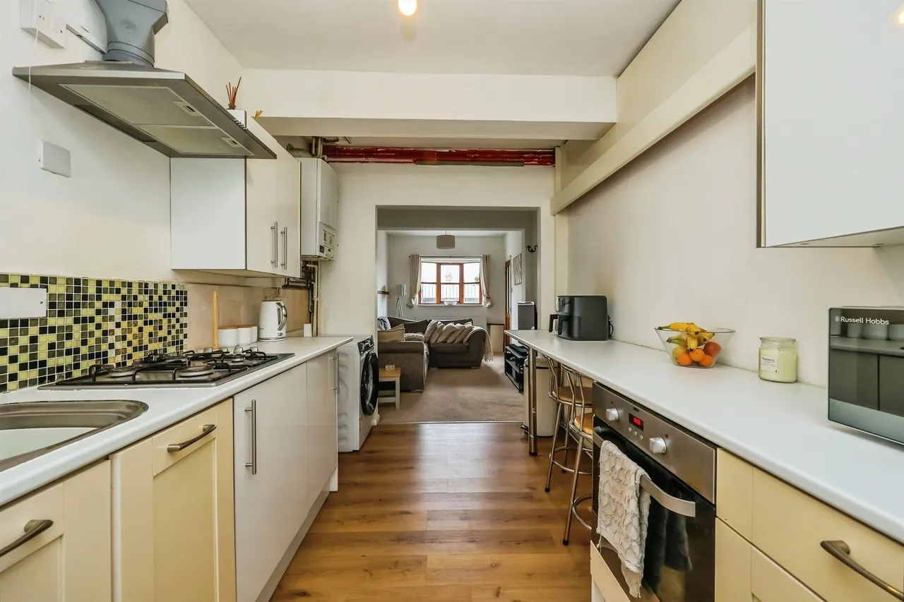 Charlotte Court, Eastwood, NG16, photo 3