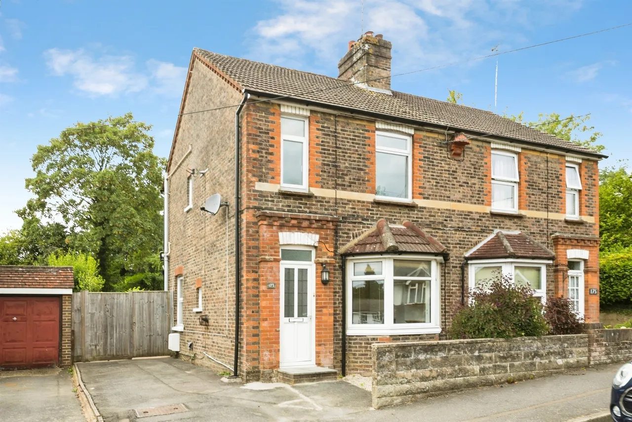 2 bed house for sale, Western Road, Haywards Heath, RH16