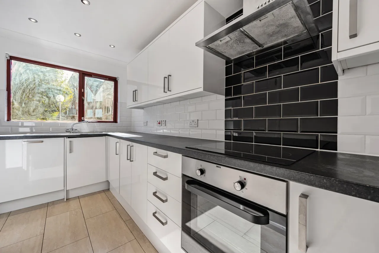 Bywater Place, London, SE16, photo 3