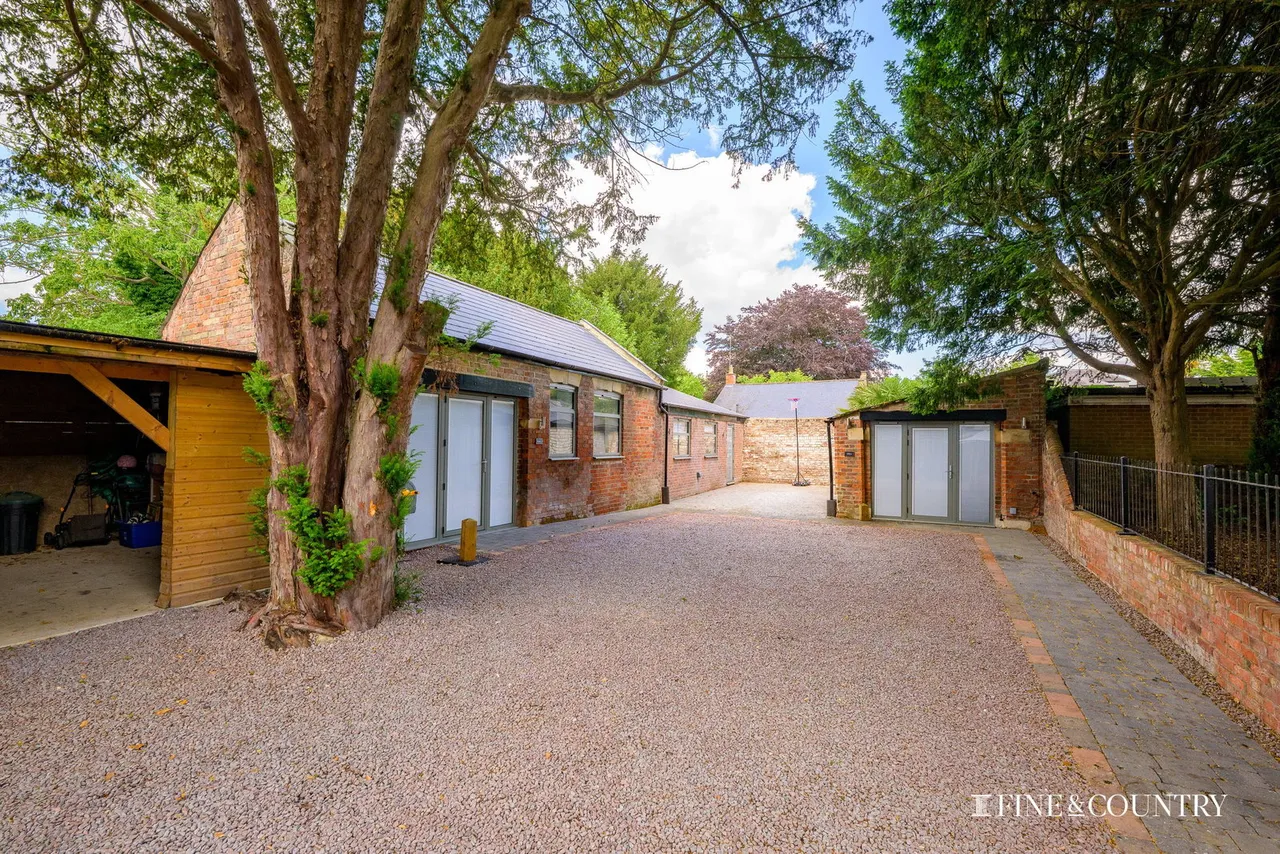 Spalding, photo 27