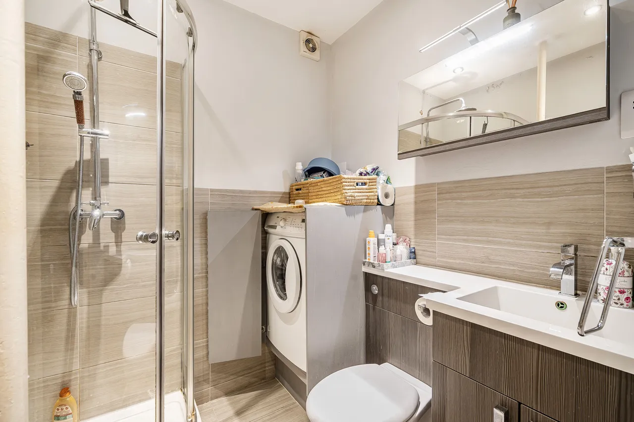 25 Daver Court, Chelsea Manor Street, London, photo 5