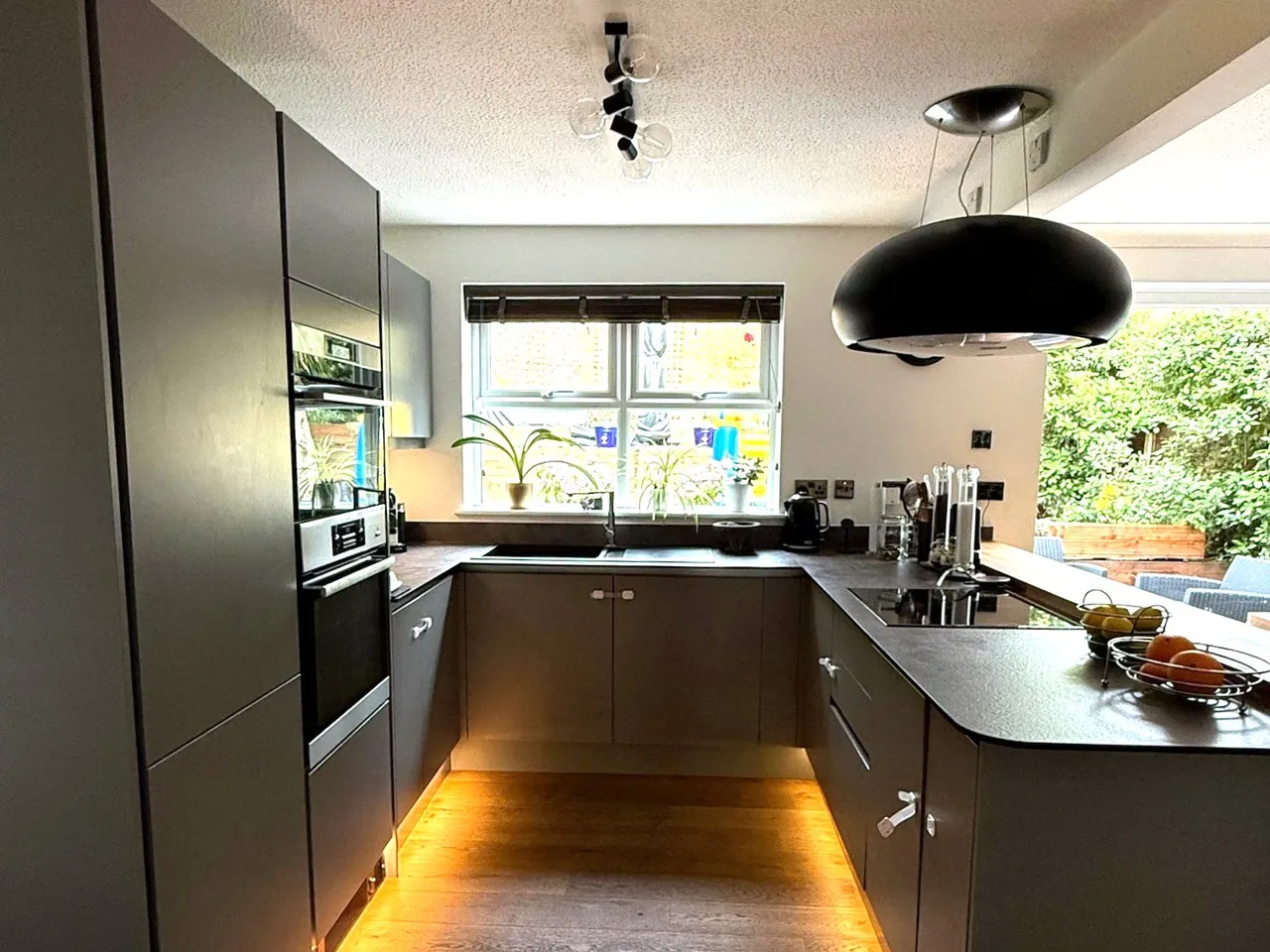 Oldwood Chase, Farnborough, Hampshire, GU14 0QS, photo 4