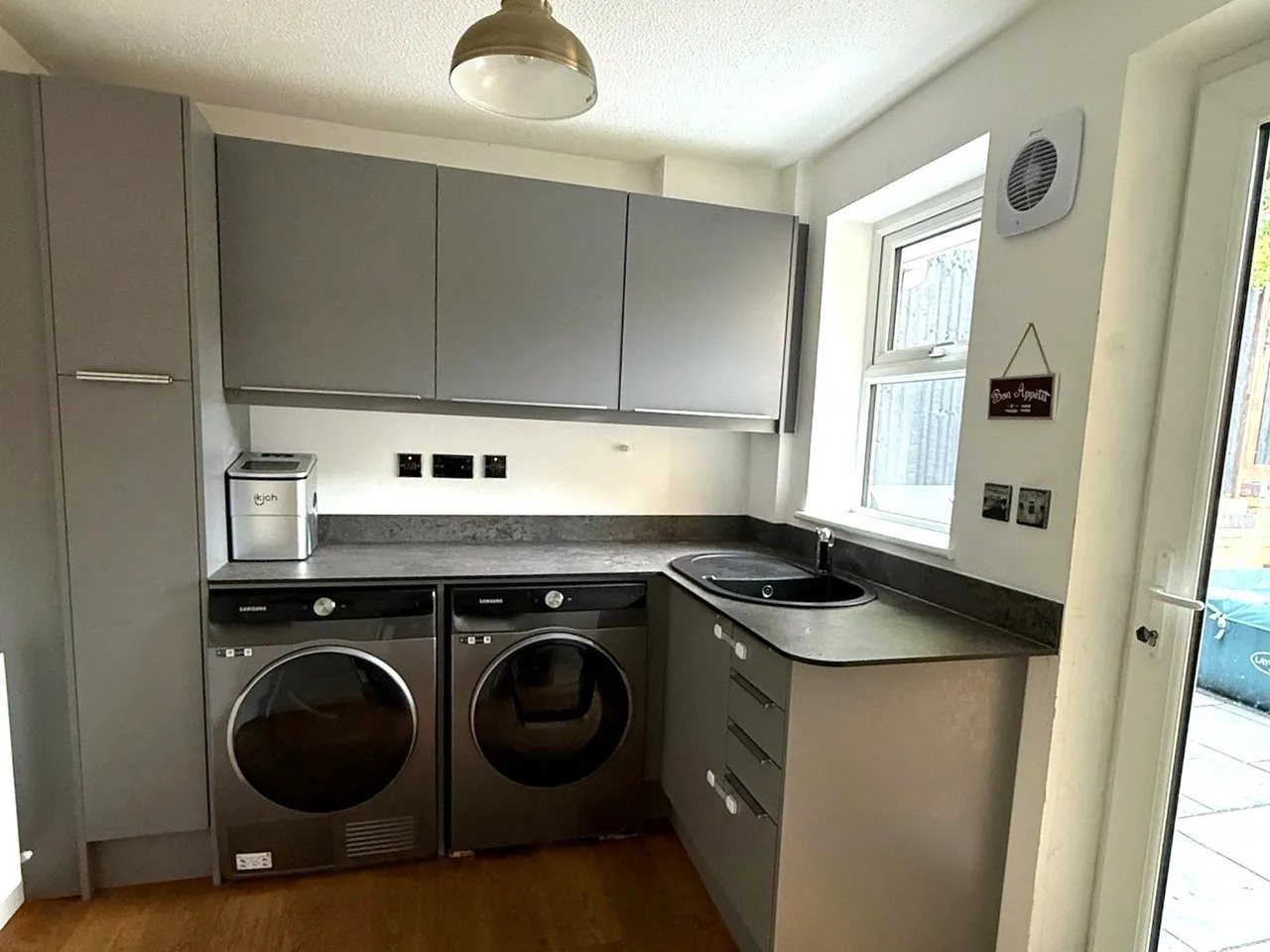 Oldwood Chase, Farnborough, Hampshire, GU14 0QS, photo 11