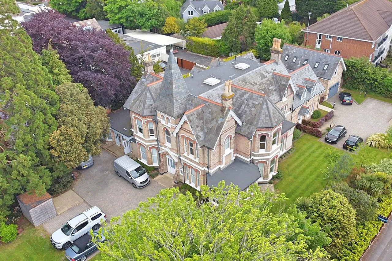 3 bed flat for sale — Cavendish Road, Bournemouth, BH1 1QZ